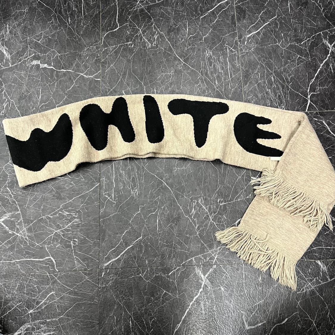 오프화이트 MIRROR 양면 로고 롱 머플러 상품이미지8