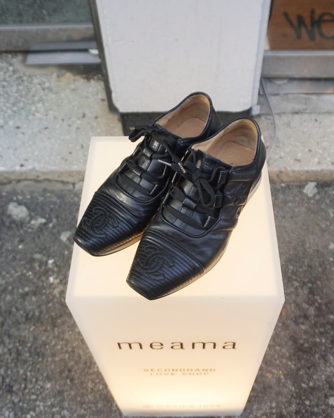 CHANEL leather lace-up sneakers 상품이미지1