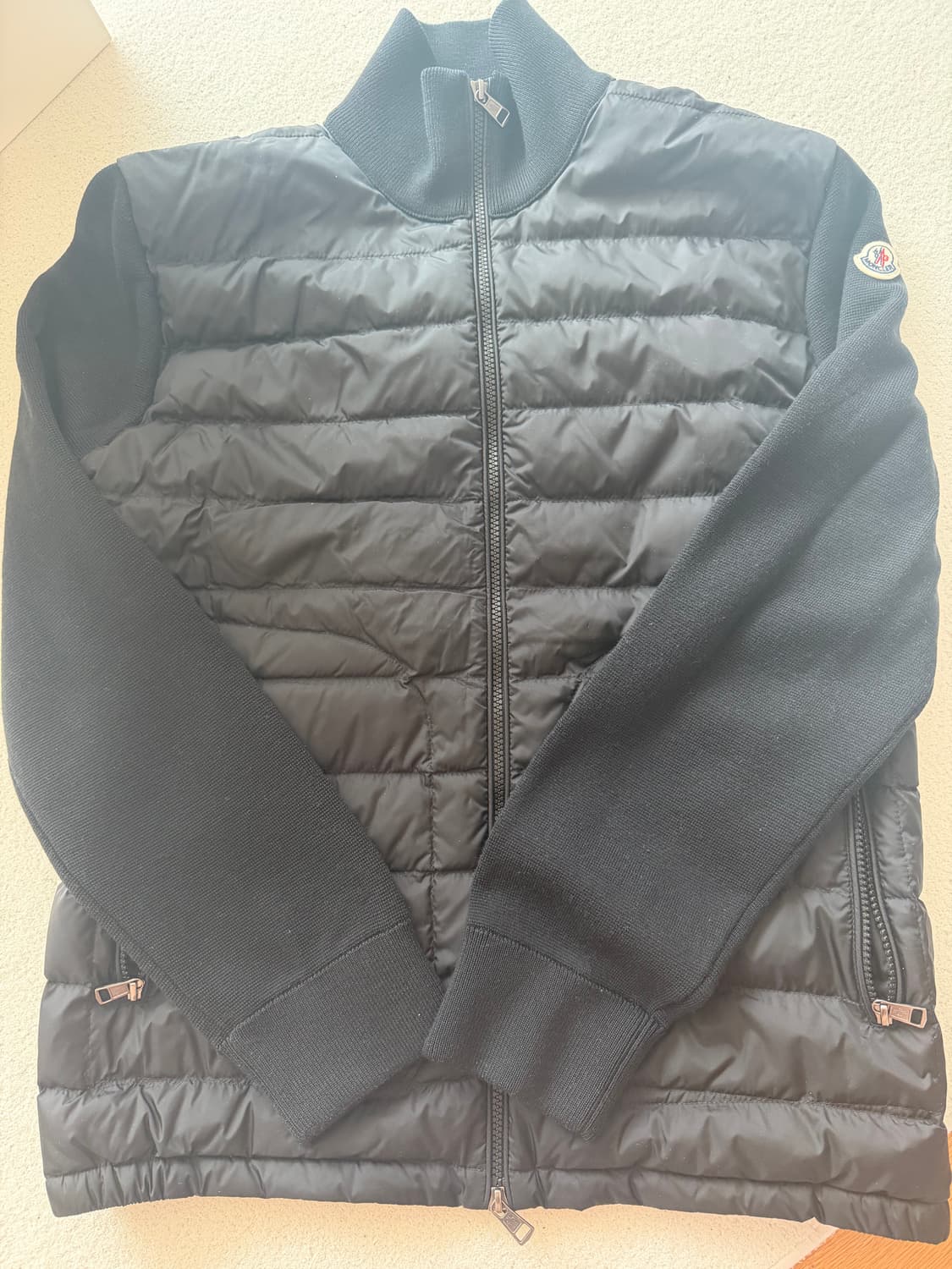 몽클레어 김현우 니트패딩 25ss 블랙 XL 상품이미지5