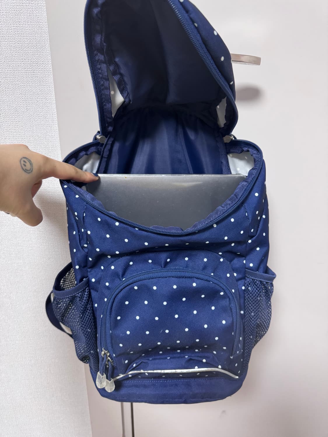 콜맨 네이비 도트 미니 백팩 상품이미지5