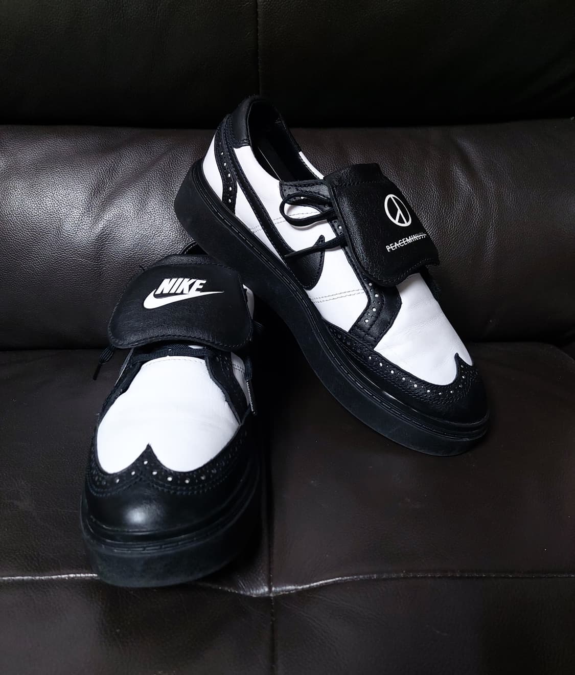 나이키와 피스마이너스원 퀀도1 블랙/화이트(275mm)

 상품이미지1