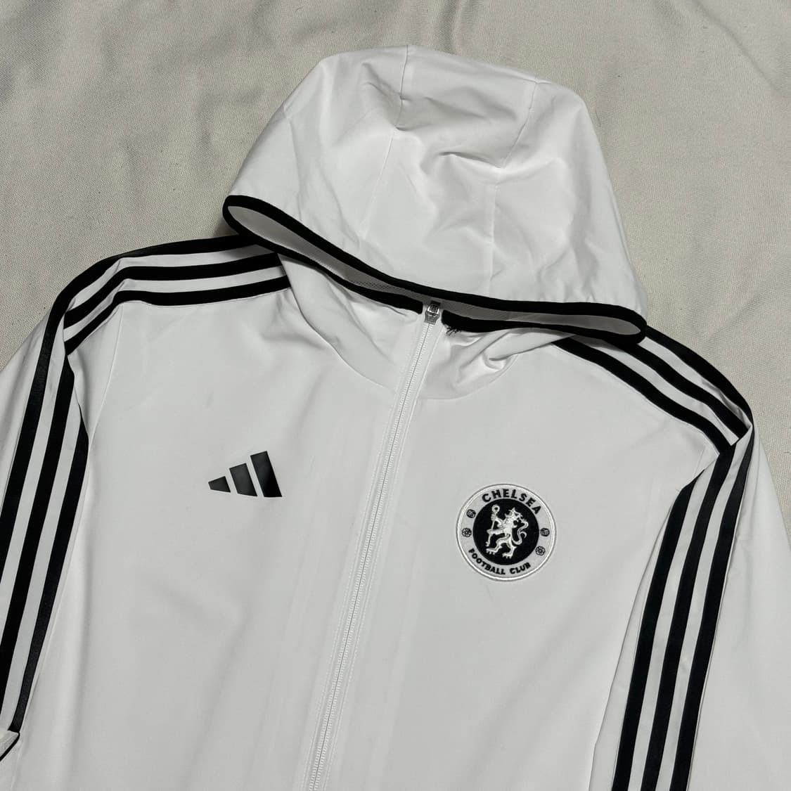 M 아디다스 첼시 화이트 후드 트랙탑 상품이미지1