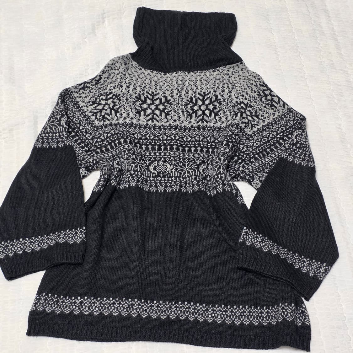 일본빈티지)블랙모리걸st 노르딕 터틀넥 겨울연말패턴 니트스웨터 상품이미지1