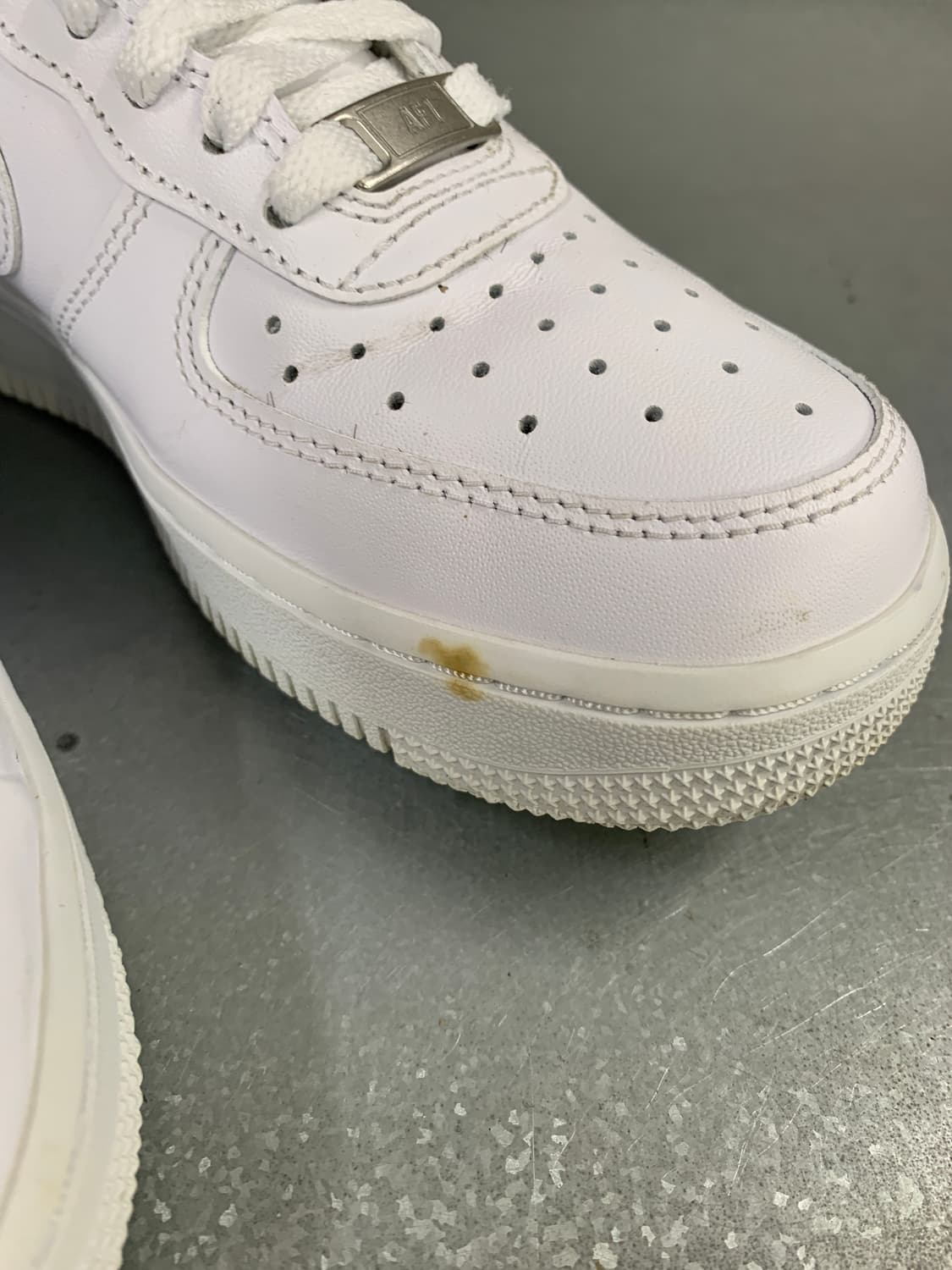 나이키 에어포스 1 로우 화이트 230 상품이미지4