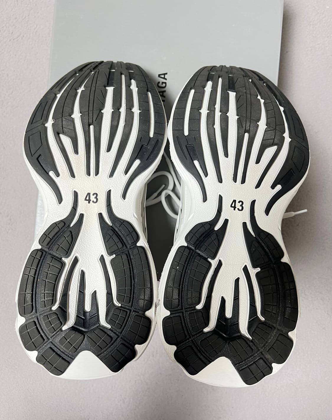 [43] 발렌시아가 먼데이 슈즈 상품이미지5