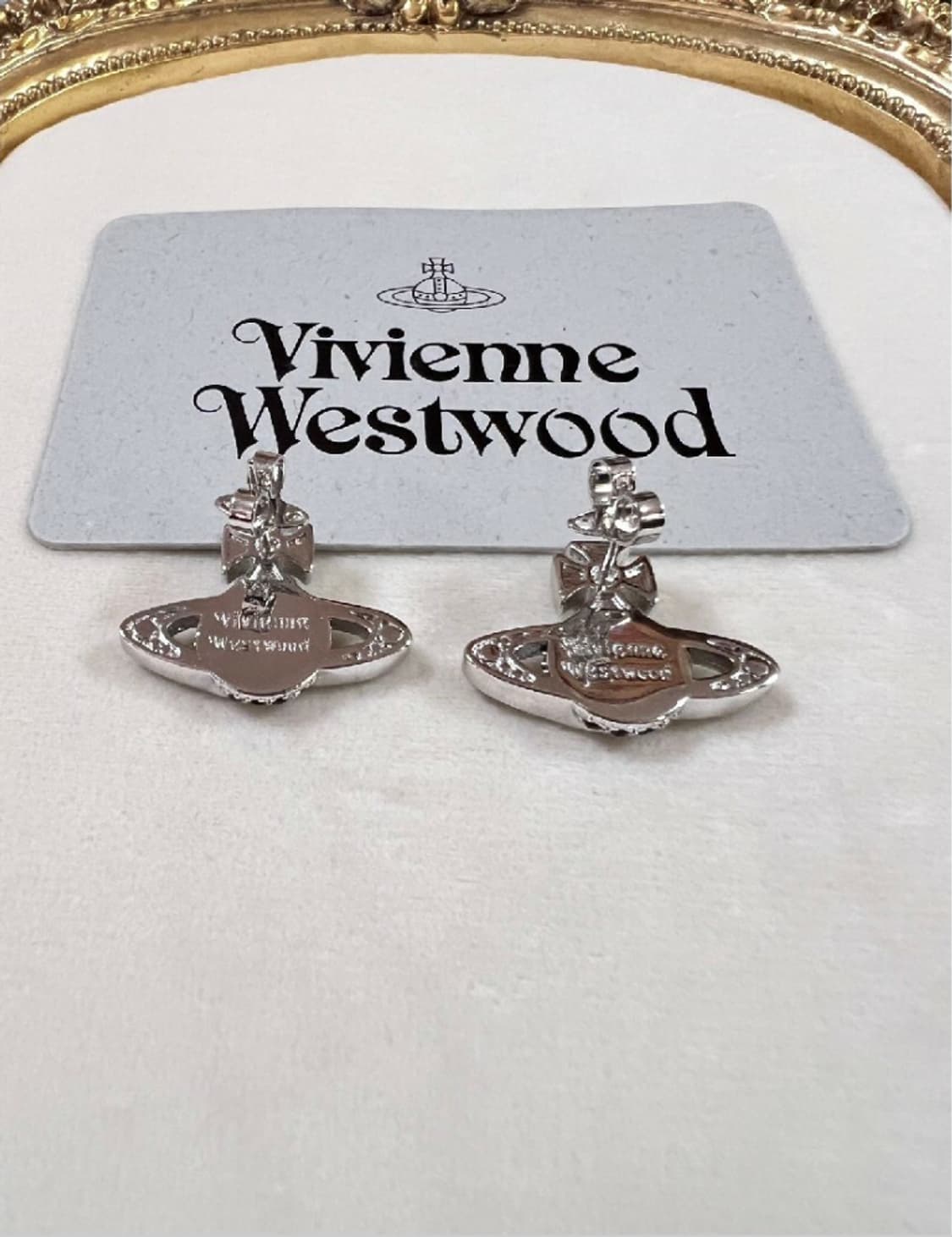 비비안웨스트우드 아카이브 블랙스타 orb 귀걸이 상품이미지3