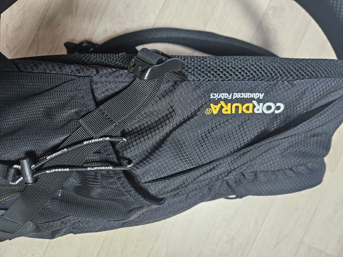 슈프림 백팩 블랙 22ss 상품이미지3