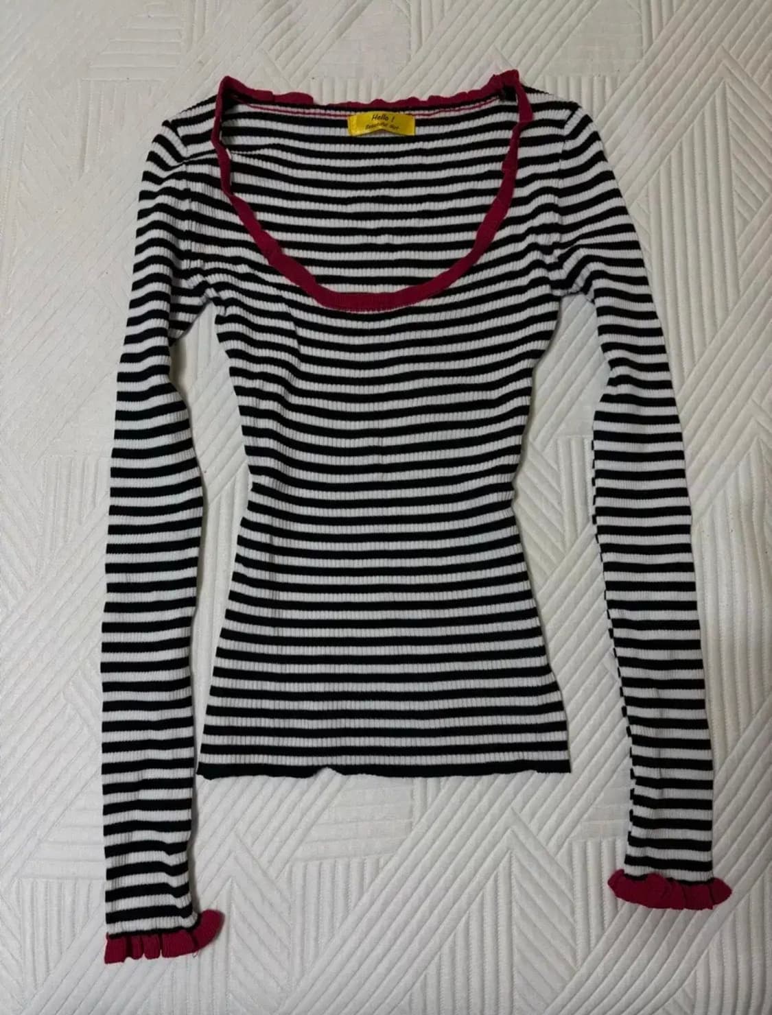 줄무늬 긴팔티 (브랜드 몰라서 브랜드 뜨는 거 아무거나 눌렀어요..) 상품이미지1