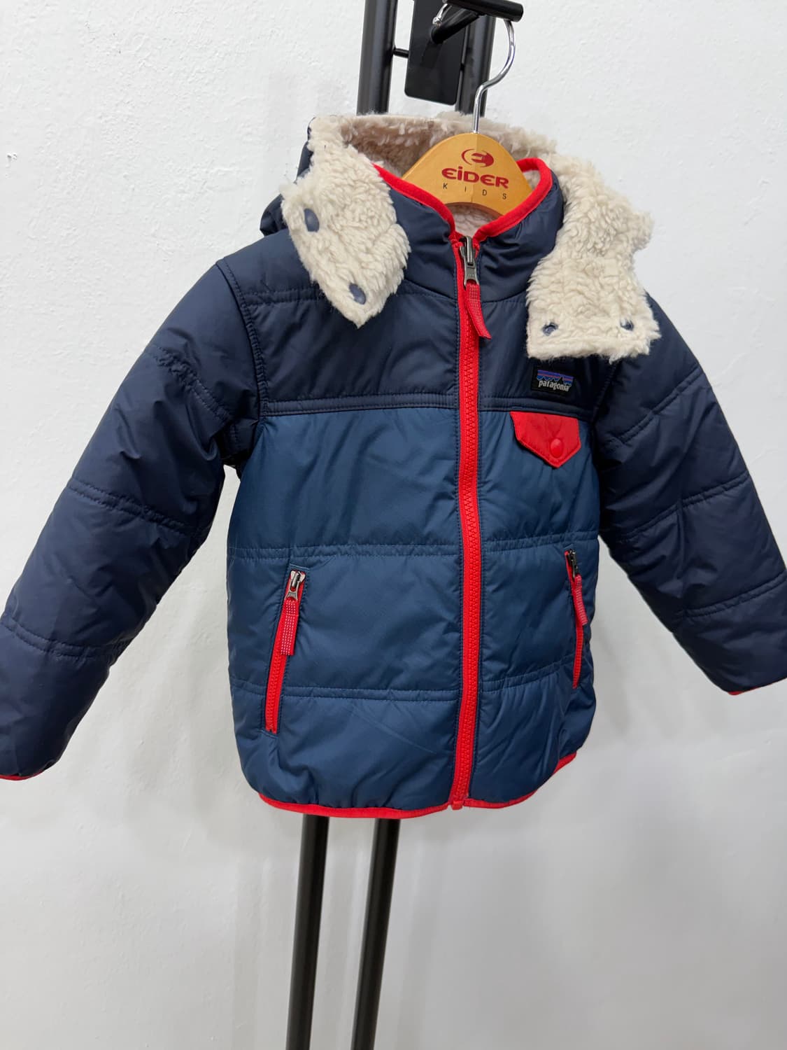 정품) 파타고니아 키즈 뽀글이 퀼팅 패딩 3T 상품이미지2