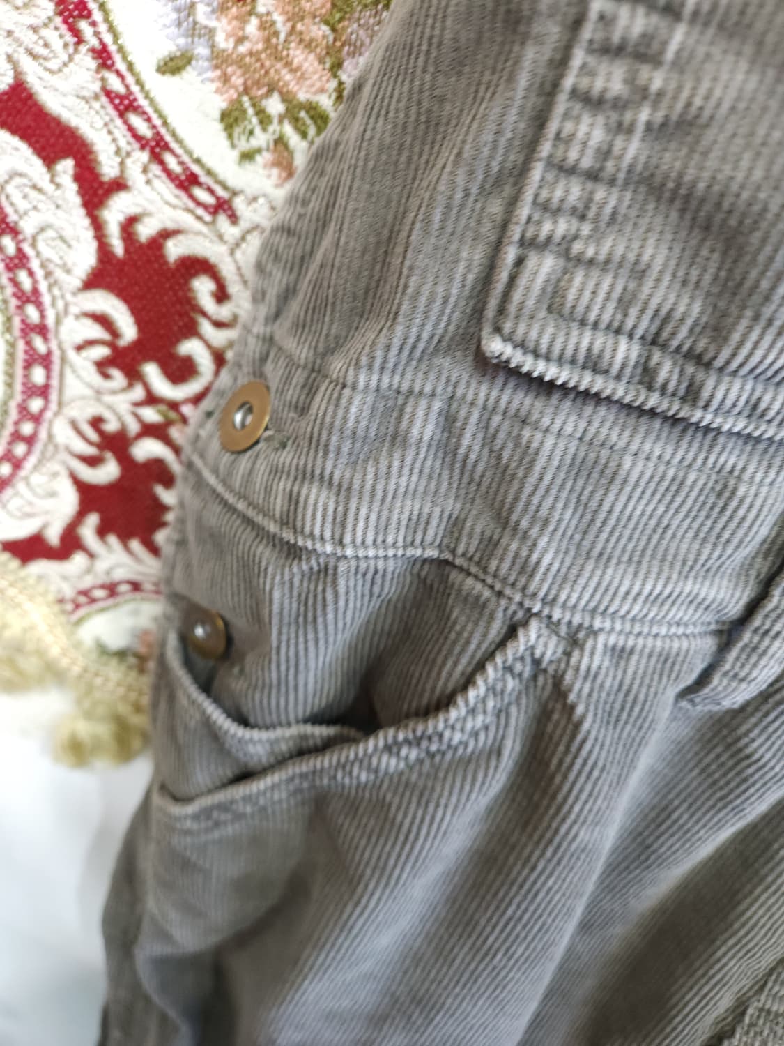 니코엔드 코듀로이 멜빵치마
​
 상품이미지4