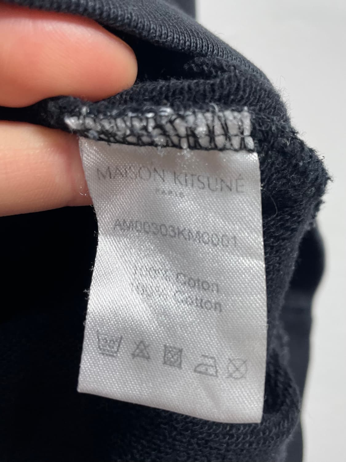 메종키츠네 블랙 라운드 맨투맨  (on.237)   상품이미지5