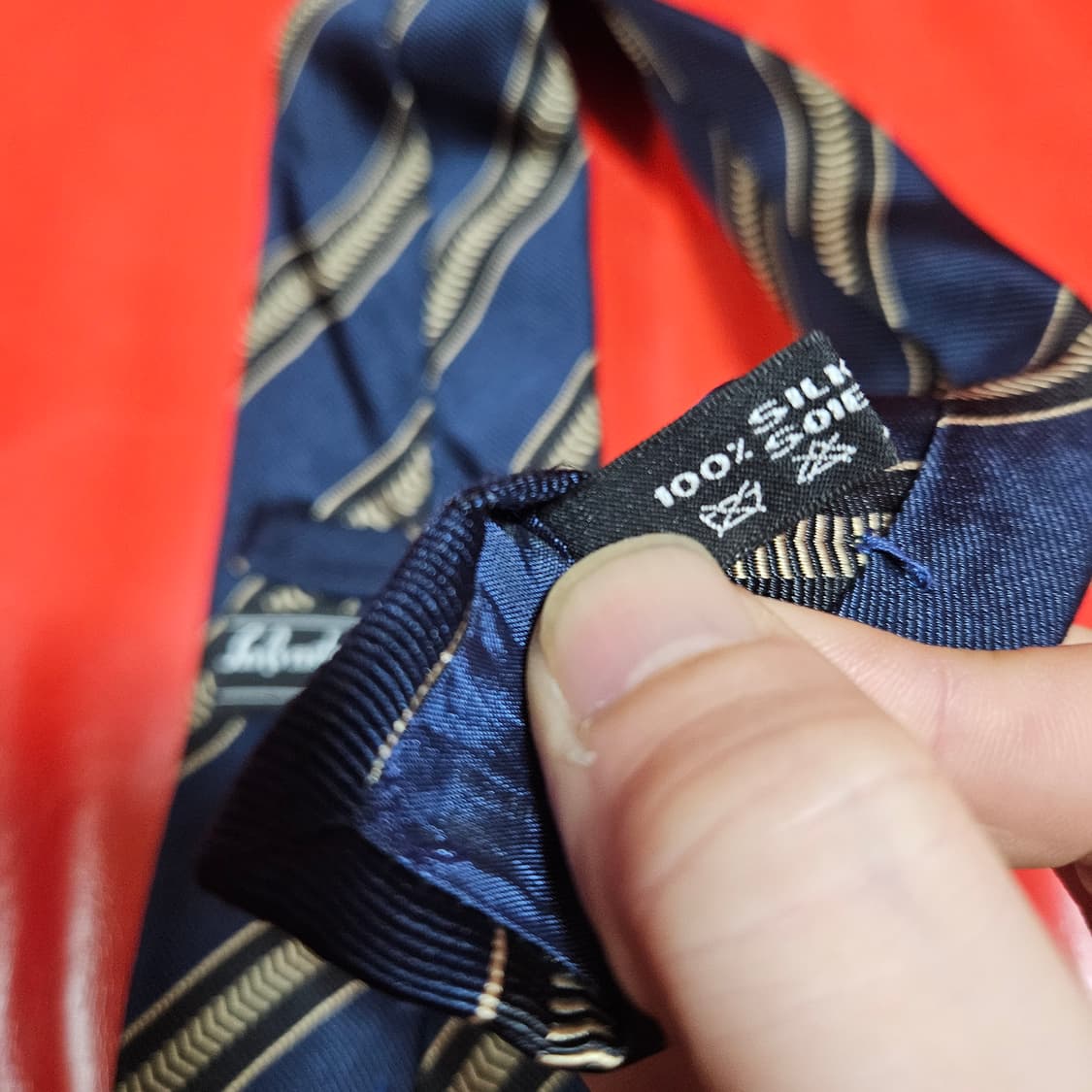 살바토레 페라기모 네이비 스트라이프 넥타이 상품이미지6