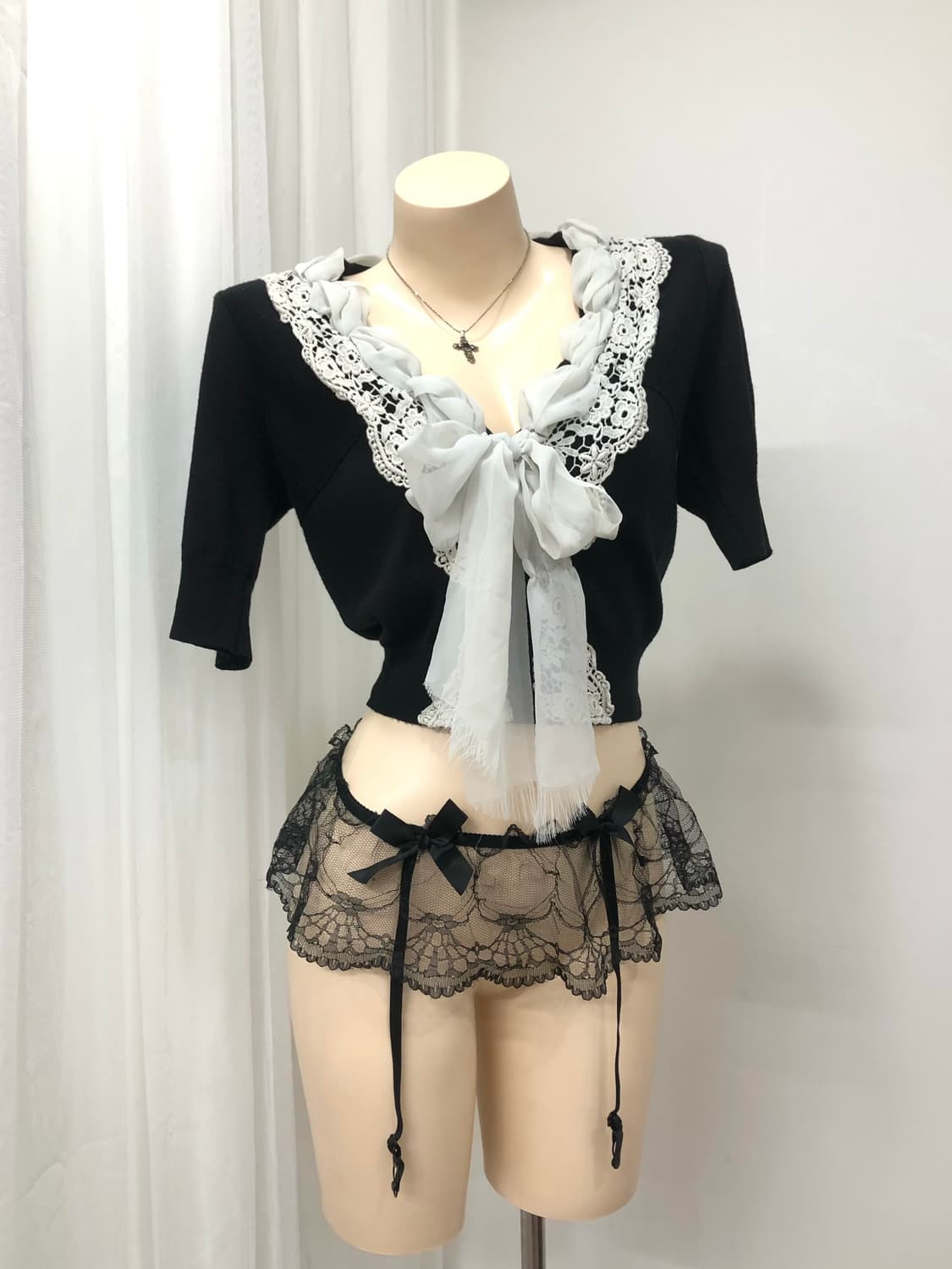 black crop ribbon lace cardigan 상품이미지2