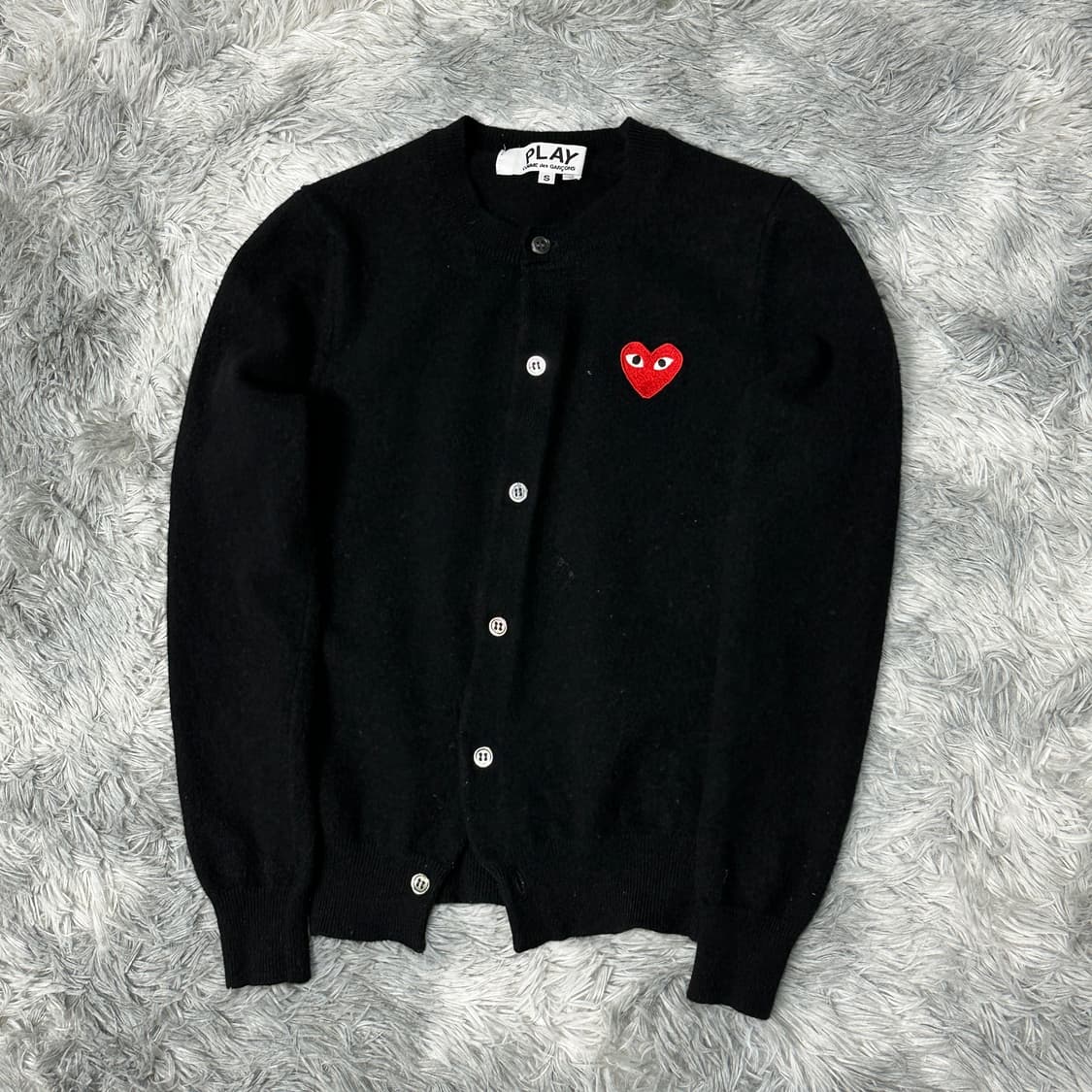 꼼데가르송 레드와펜 여성 울 가디건 상품이미지1