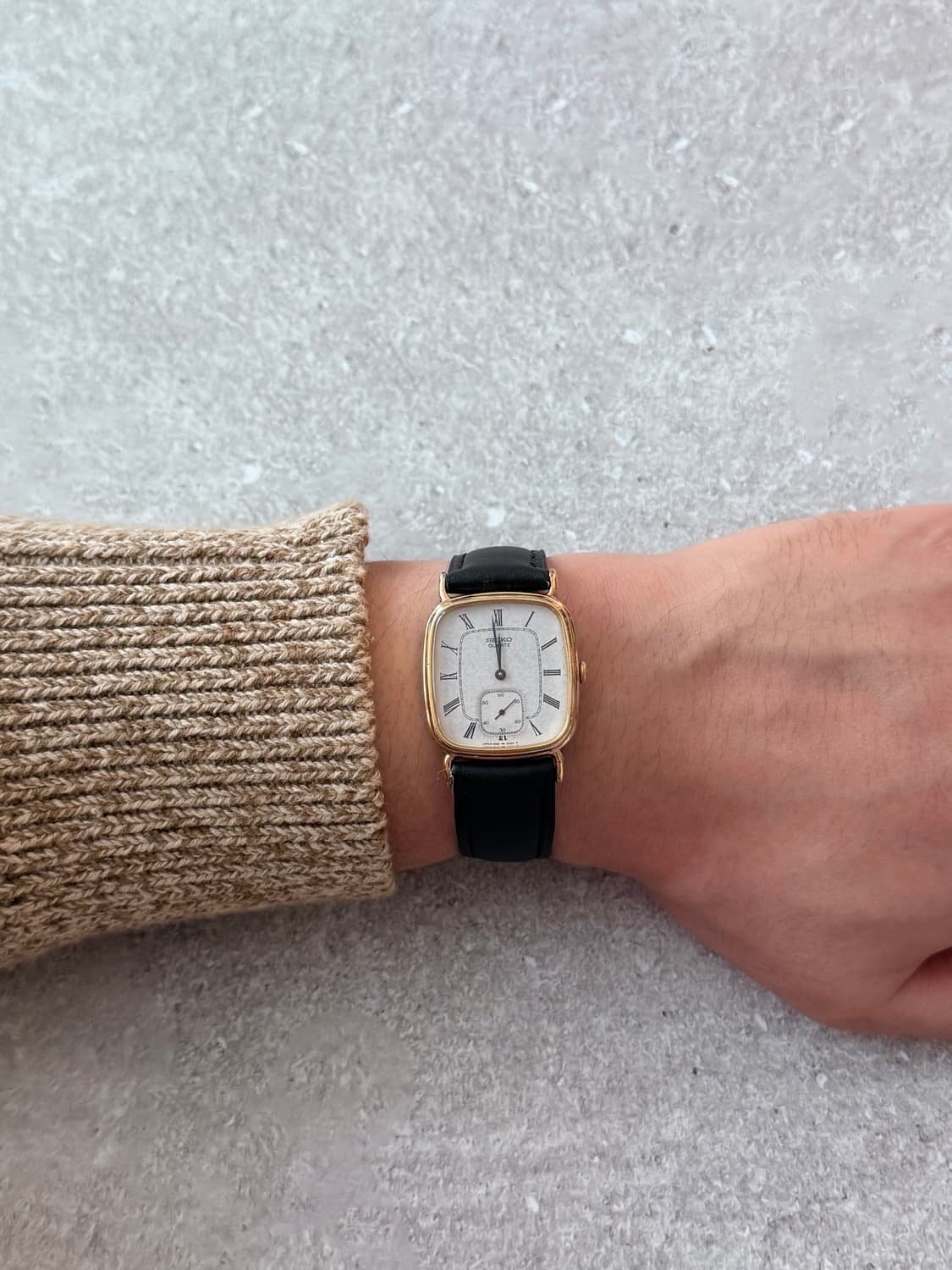 Seiko 세이코 쿼츠 스몰세컨드 로만 인덱스 탱크 상품이미지9