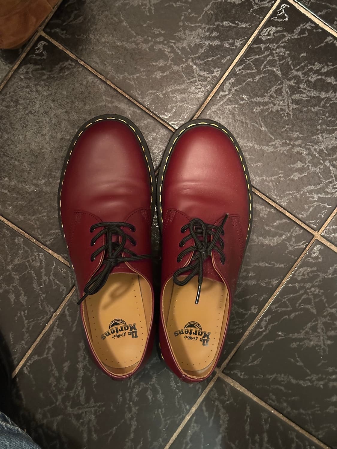 닥터마틴 1461 체리레드 270 상품이미지1