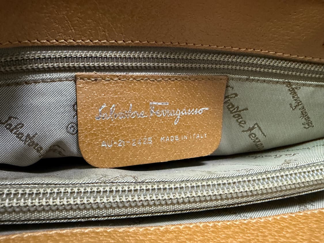 페라가모 여성 숄더백 상품이미지9