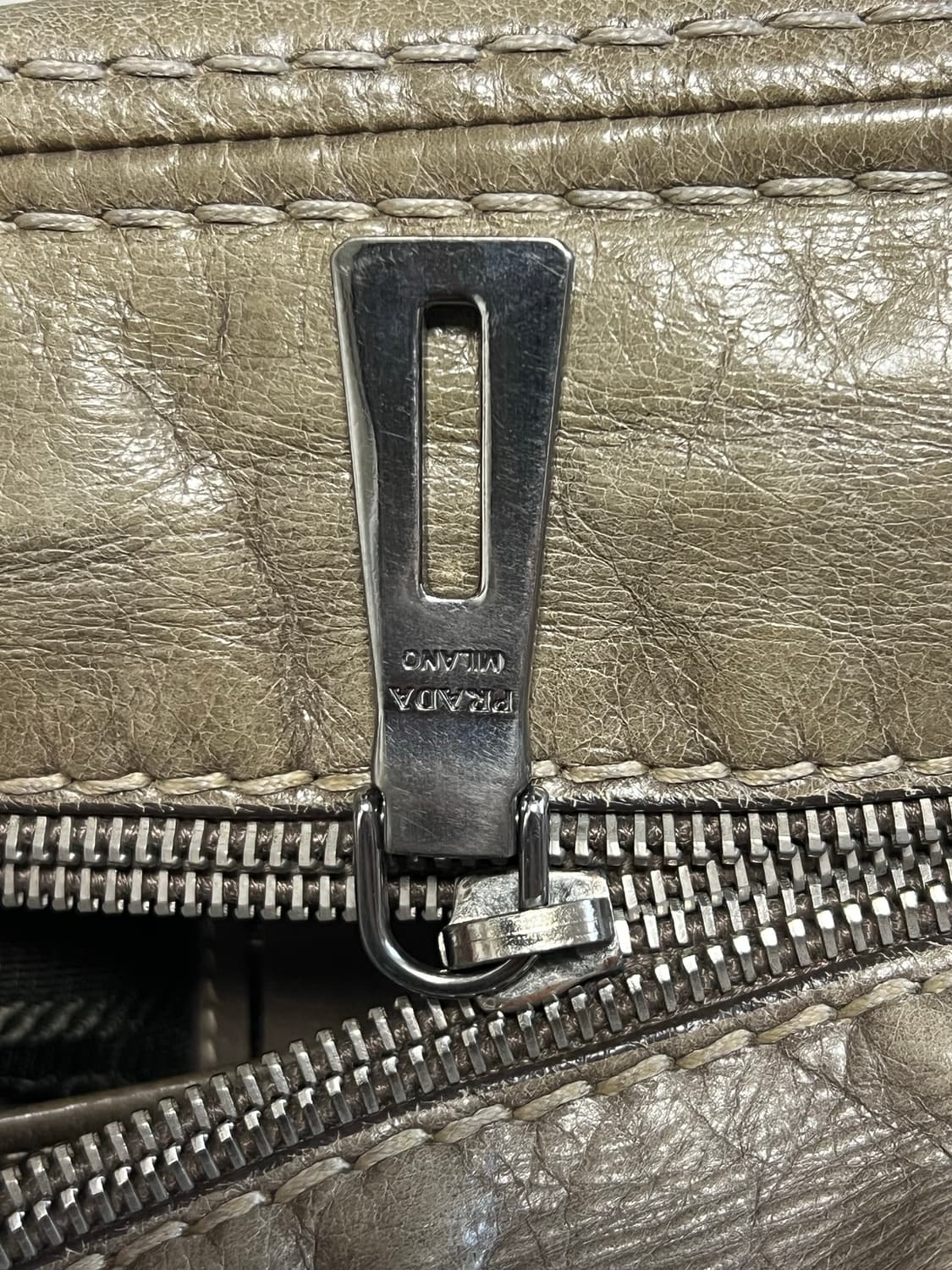 정품 프라다 비텔로 샤인 숄더백 상품이미지4