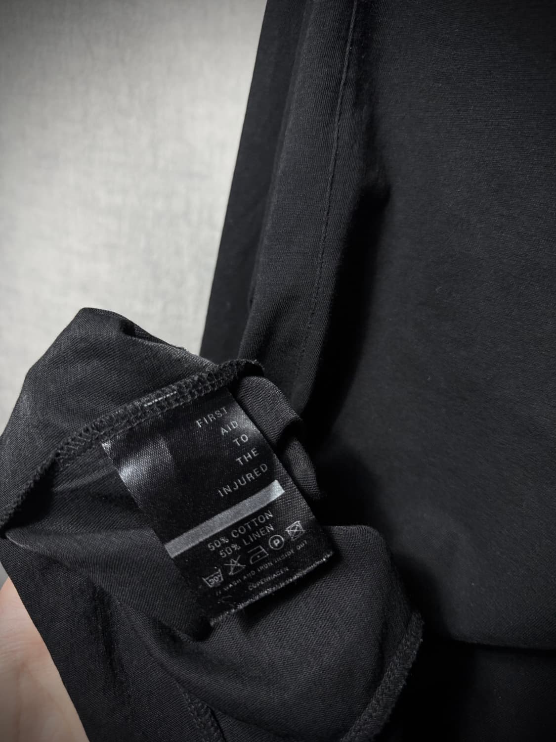 First Aid To The Injured Pocket T Shirt 상품이미지7