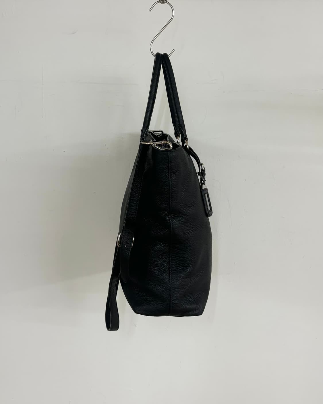 프라다 블랙 비텔로 다이노 토트백 상품이미지5