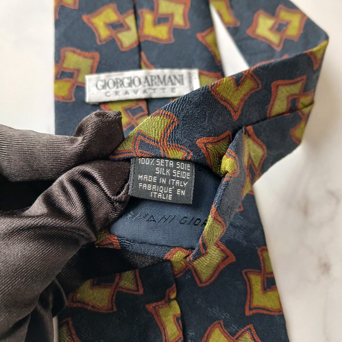 조르지오 아르마니 네이비 기하 패턴 넥타이 9.5cm A+등급 G26
 상품이미지10