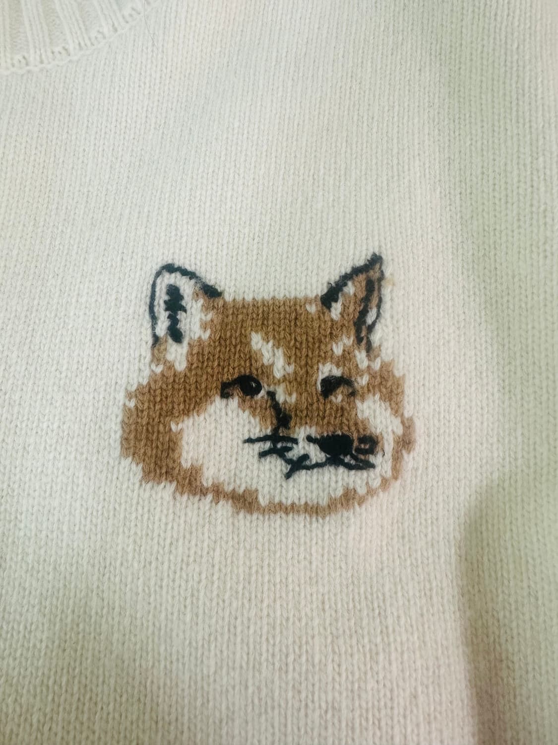 메종키츠네 22FW 폭스헤드 오버사이즈 하이넥 스웨터 상품이미지5