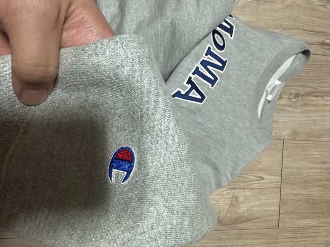 모마 디자인 X 챔피언 맨투맨 그레이 L 상품이미지5