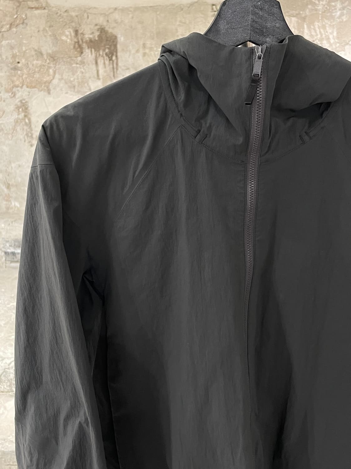 아크테릭스 베일런스 그레이 나일론 윈드 브레이커 상품이미지2