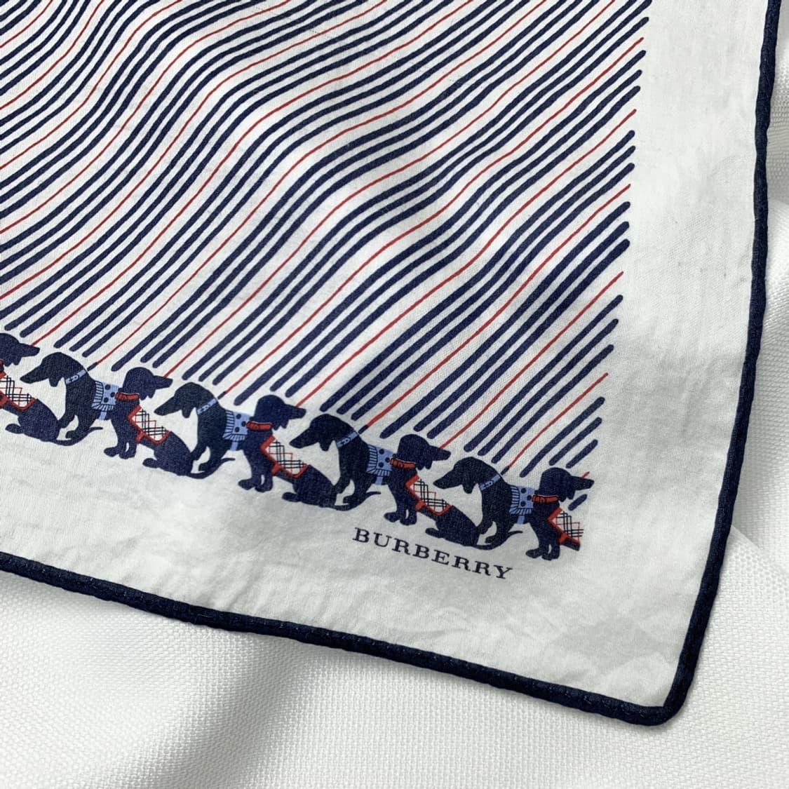 [정품] Burberry 버버리 도그패턴 빈티지 쁘띠스카프 손수건 상품이미지2
