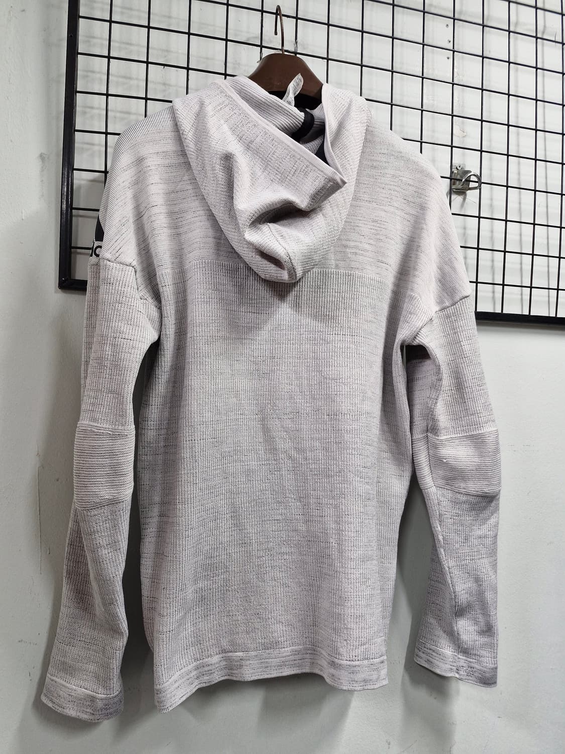 100L 아디다스 ZNE 니트 후드 집업. 상품이미지7