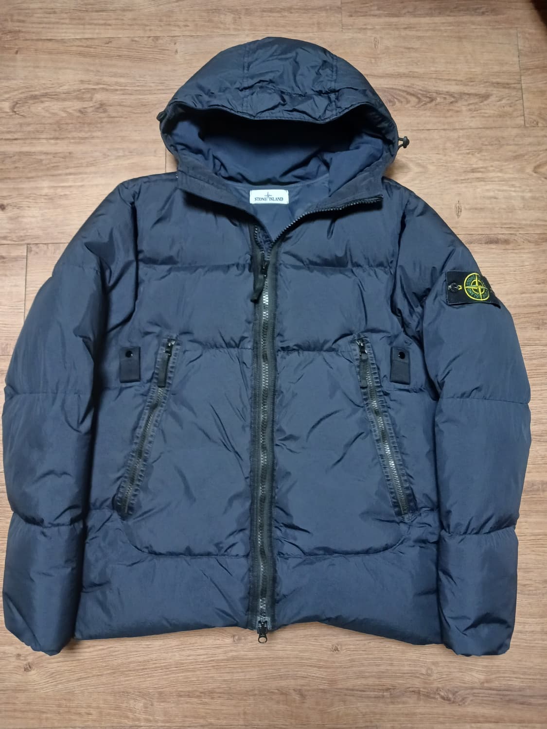 새상품급 정품 스톤아일랜드 패딩  상품이미지1
