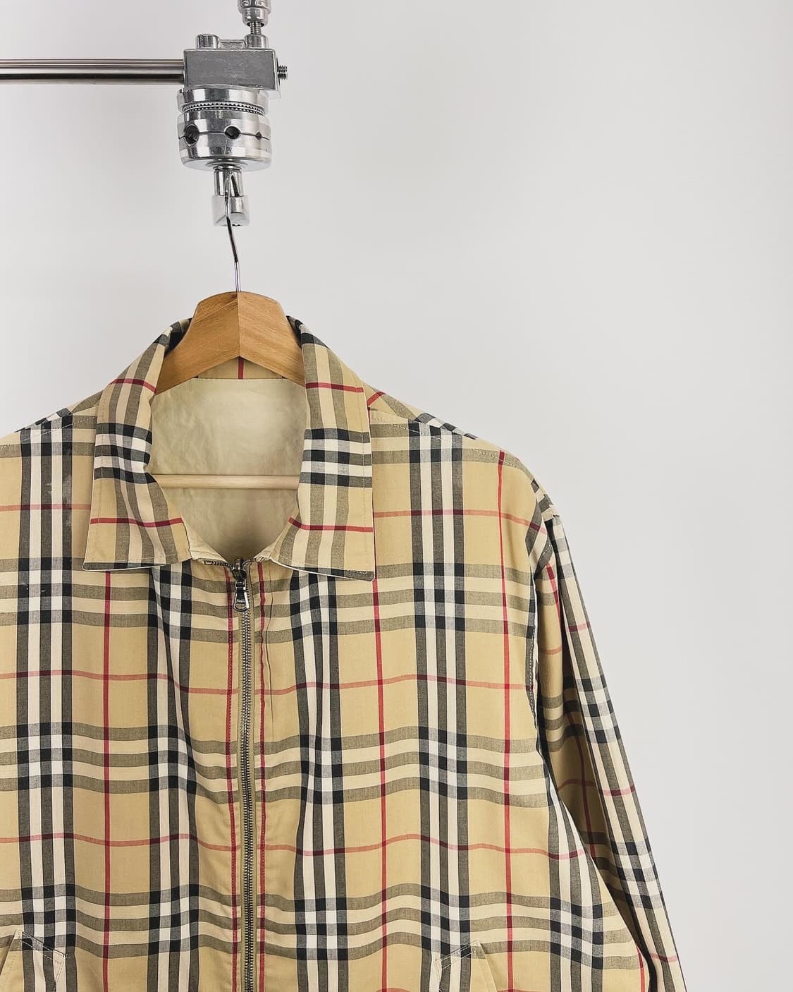 버버리 베이지 노바체크 리버시블 블루종 자켓 상품이미지4