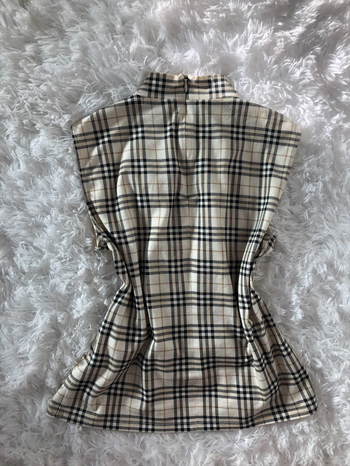 Burberry sleeveless 상품이미지3