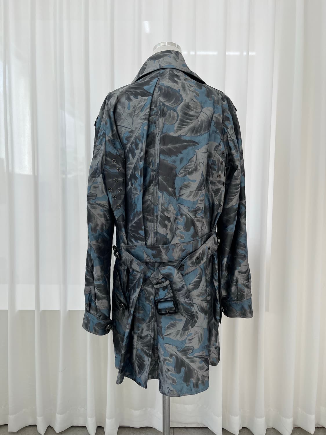 버버리 프로섬 블루 그레이 나뭇잎 패턴 트렌치코트 66(L) 상품이미지2