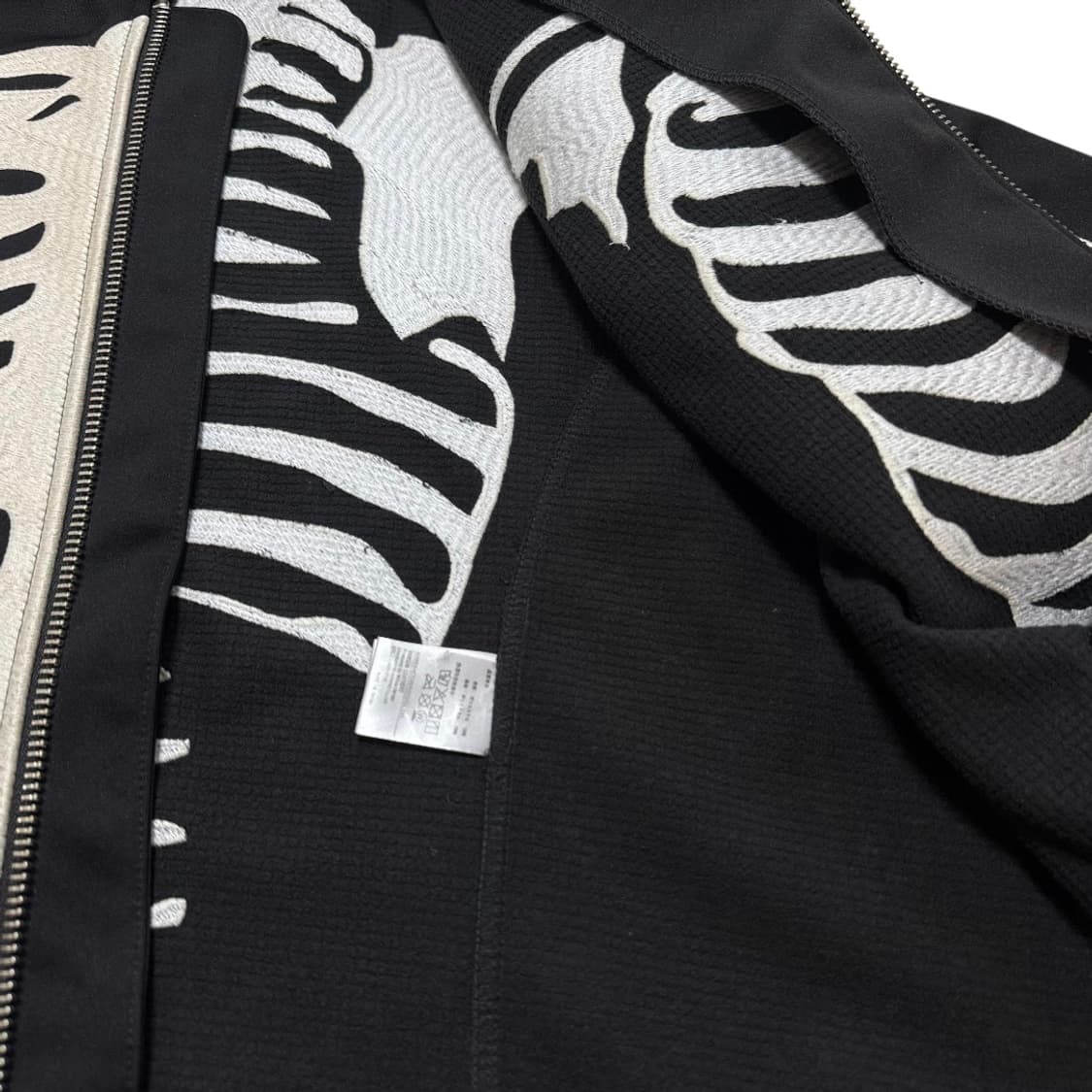 밴슨 본 스켈레톤 자켓 상품이미지5