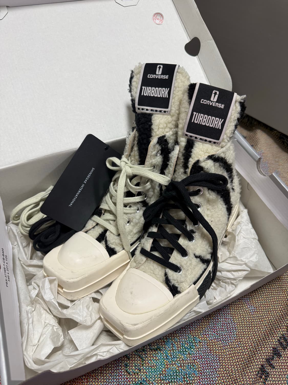 컨버스 x 다크쉐도우 터보다크 척 70 하이 릴리 화이트 상품이미지1