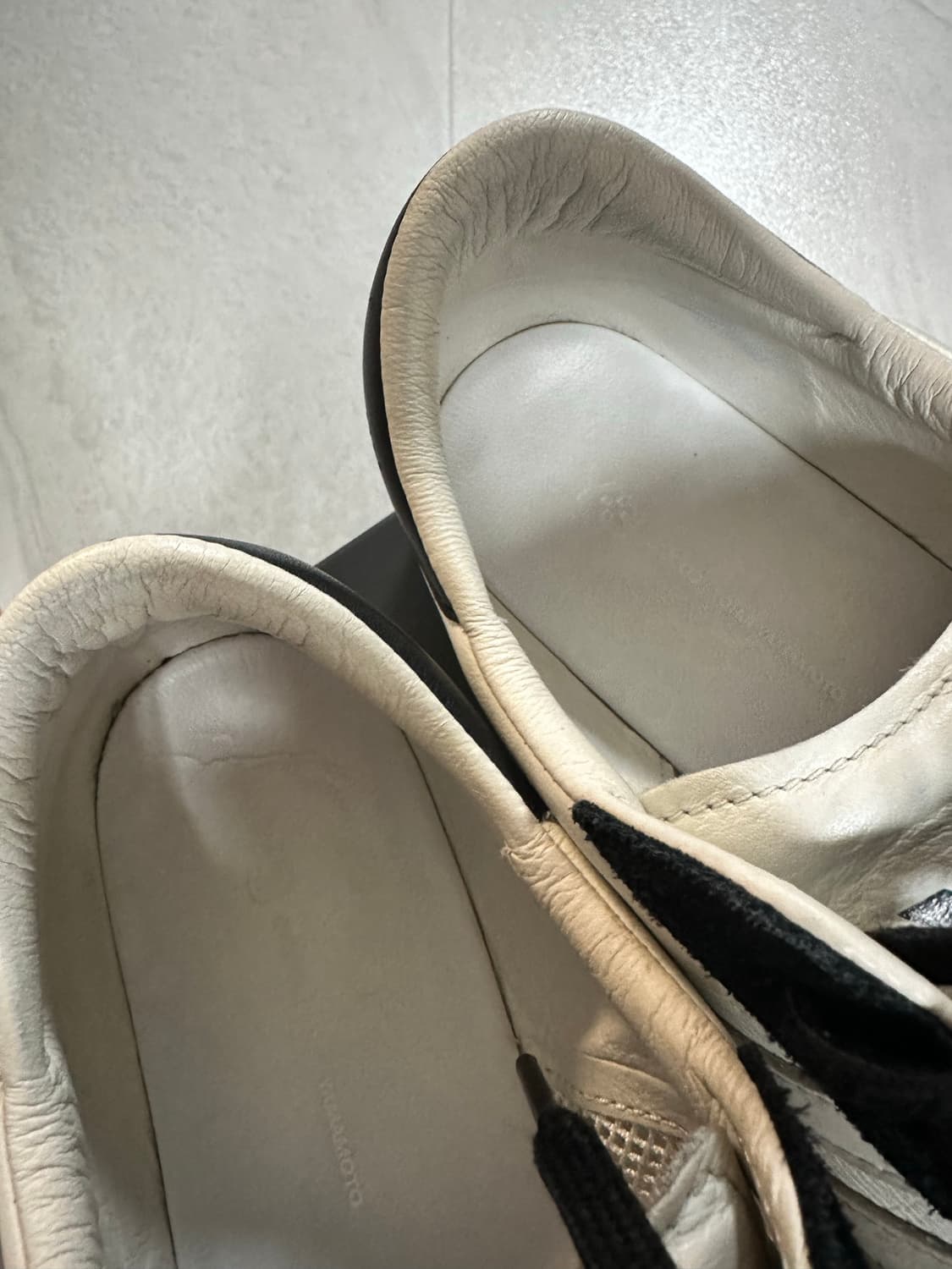 [260] Y-3 요지스타 화이트 스니커즈 상품이미지3