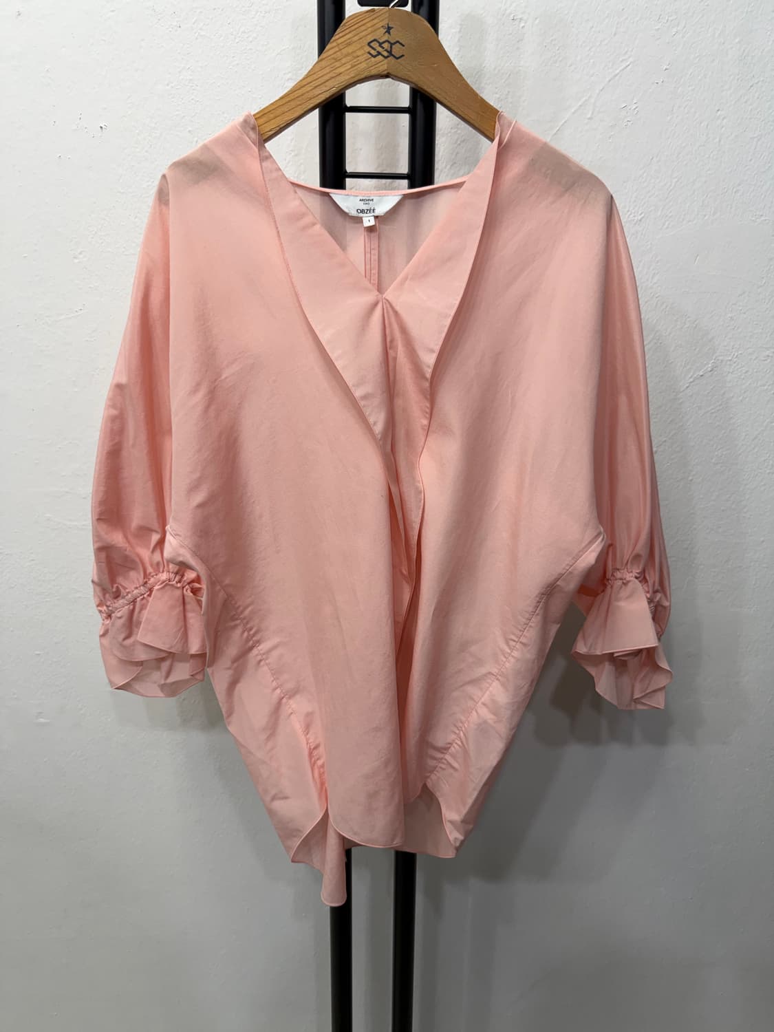 정품) 오브제 한섬 루즈핏 퍼프소매 블라우스 1 상품이미지1