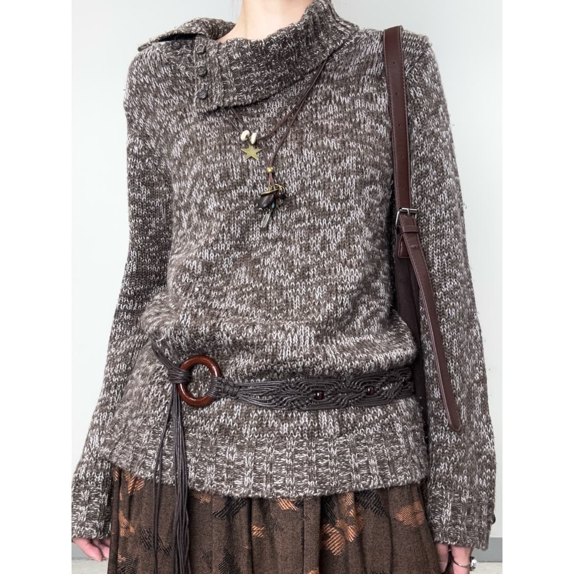 빈티지 브라운 터틀넥 니트 상품이미지1