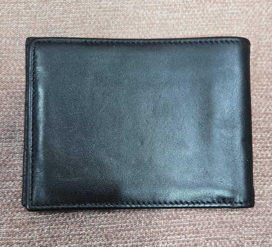 살바토레 페라가모 램스킨 블랙 반지갑 상품이미지2