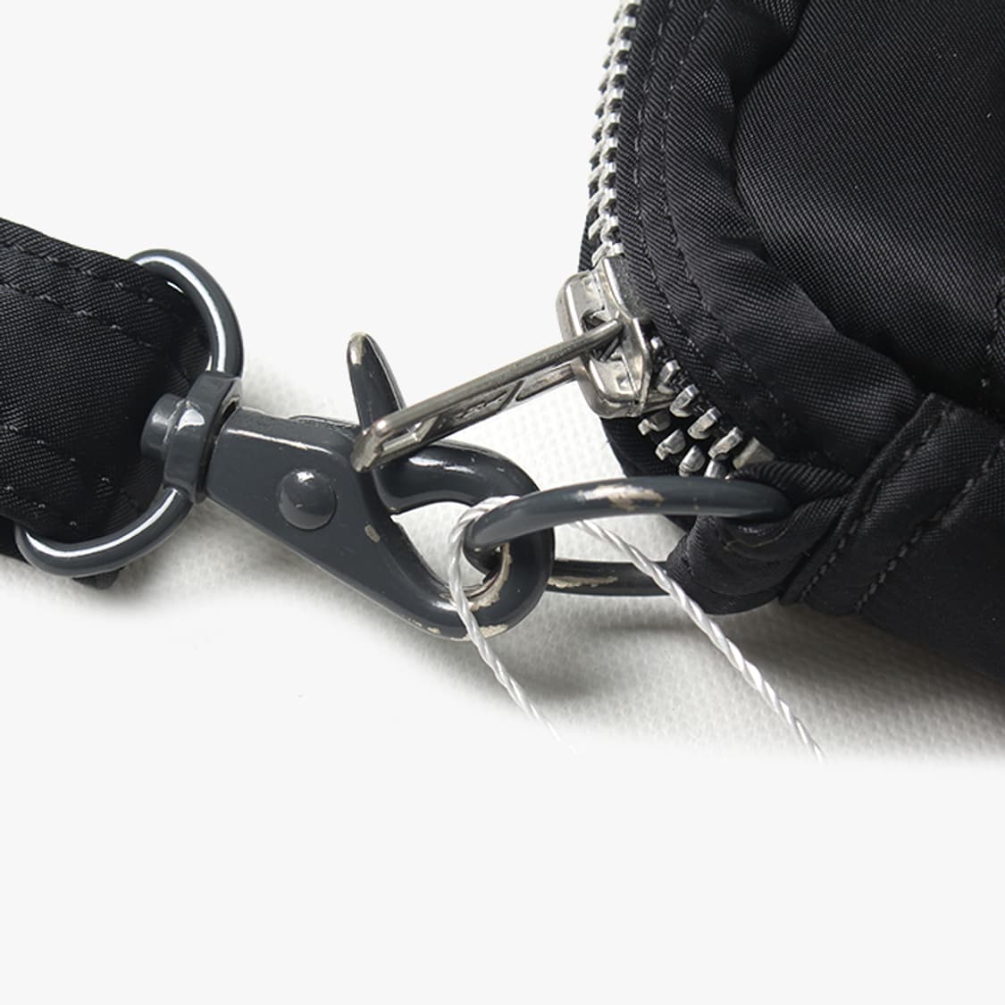 BEAMS "Black Shoulder Bag" 상품이미지4