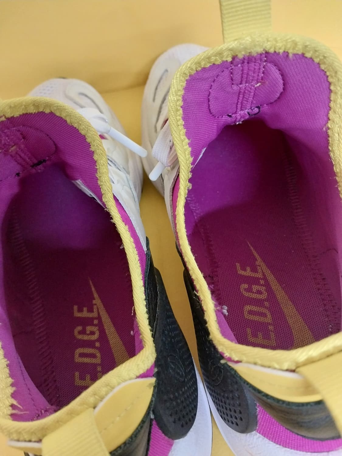 남성 나이키 허라취 엣지 EDGE TXT QS 마젠타 운동화 (270) 상품이미지6