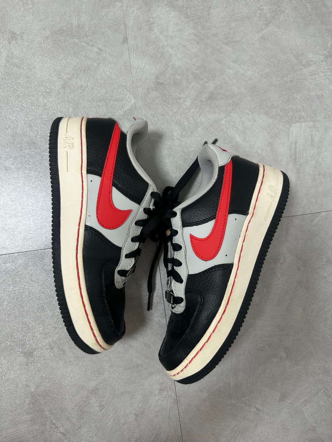 나이키 에어포스 1 로우 LV8 EMB NBA 75주년 트레일  상품이미지4