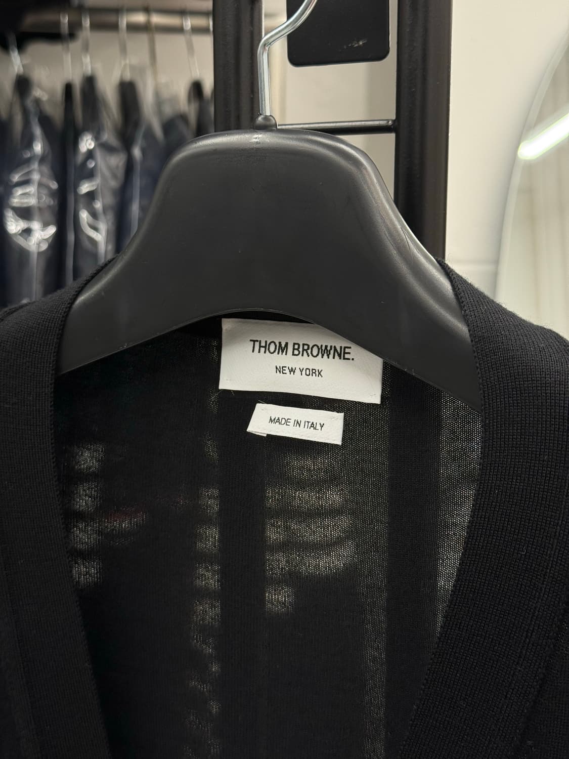 [5] 톰브라운 사선완장 메리노 울 가디건 상품이미지6