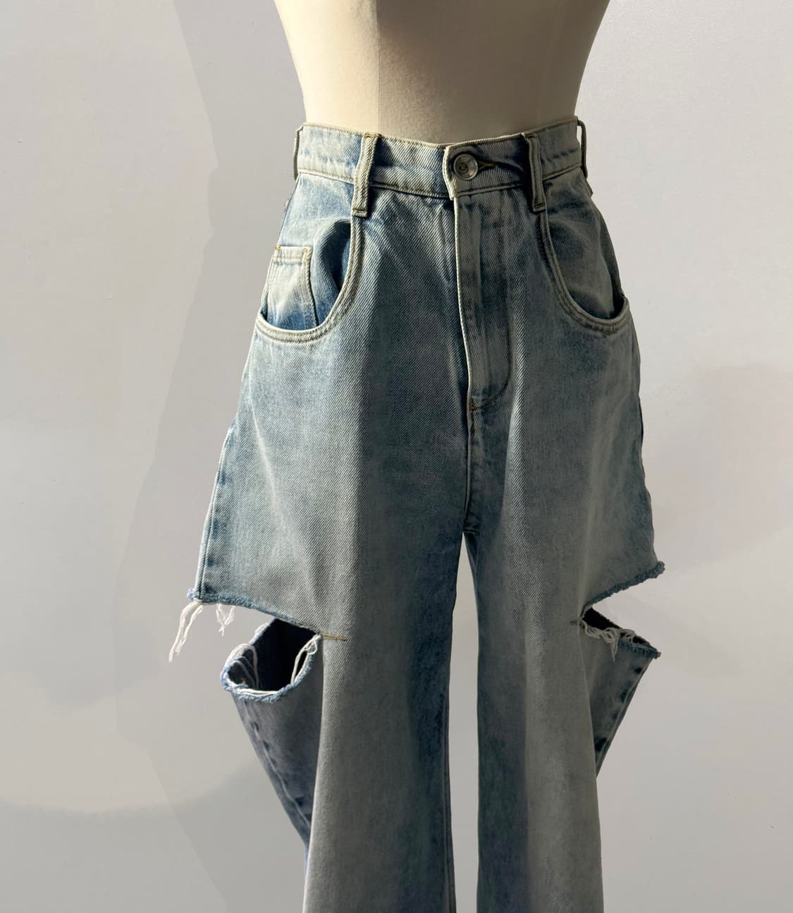 메종마르지엘라 컷아웃 데님팬츠 상품이미지1