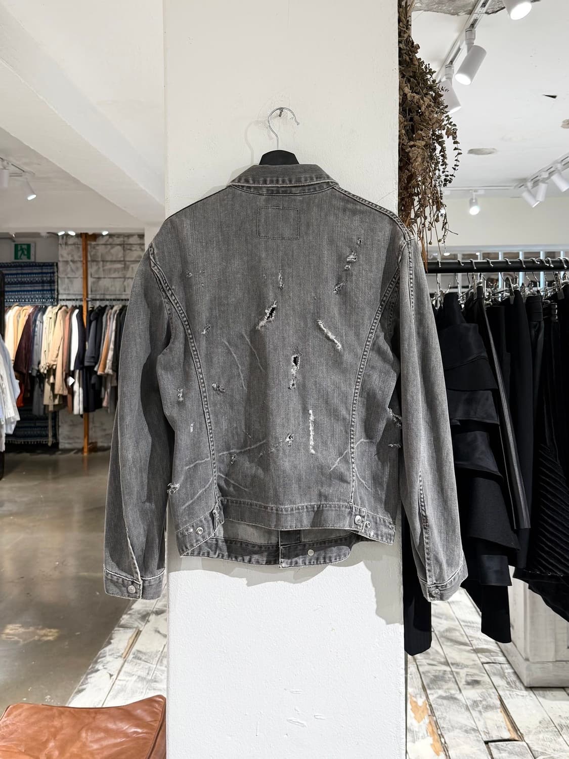 리바이스 엔지니어드 진 흑청 데미지 트러커 자켓 상품이미지6