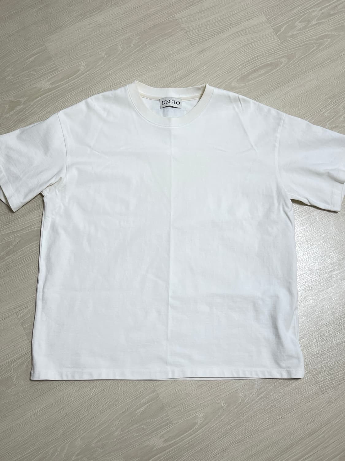 렉토 반팔 티셔츠 팝니다 상품이미지1