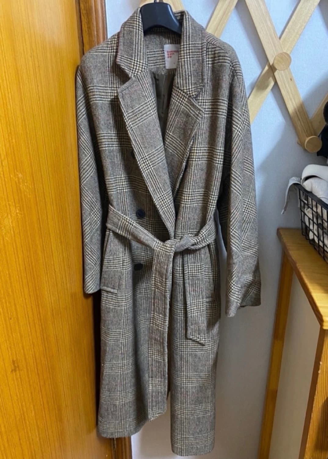 에잇세컨즈 8seconds 여성 벨티드 헤링본 체크 롱코트 상품이미지1