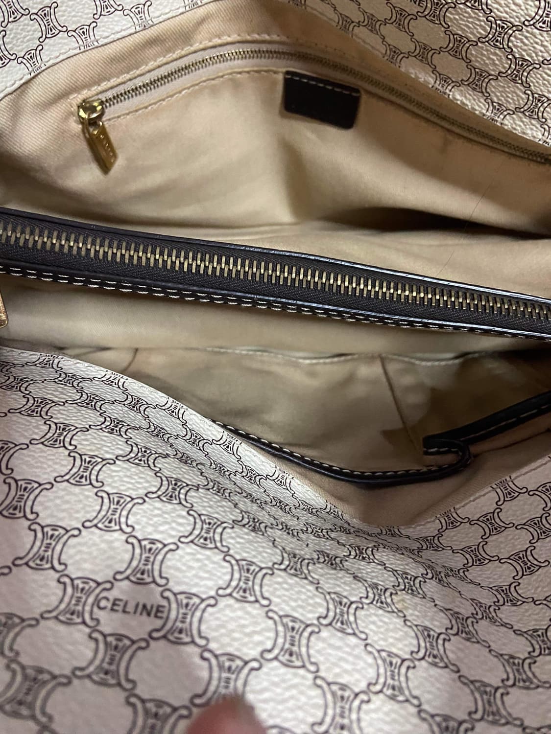 셀린느 트리오페 마카담 토트백 상품이미지9