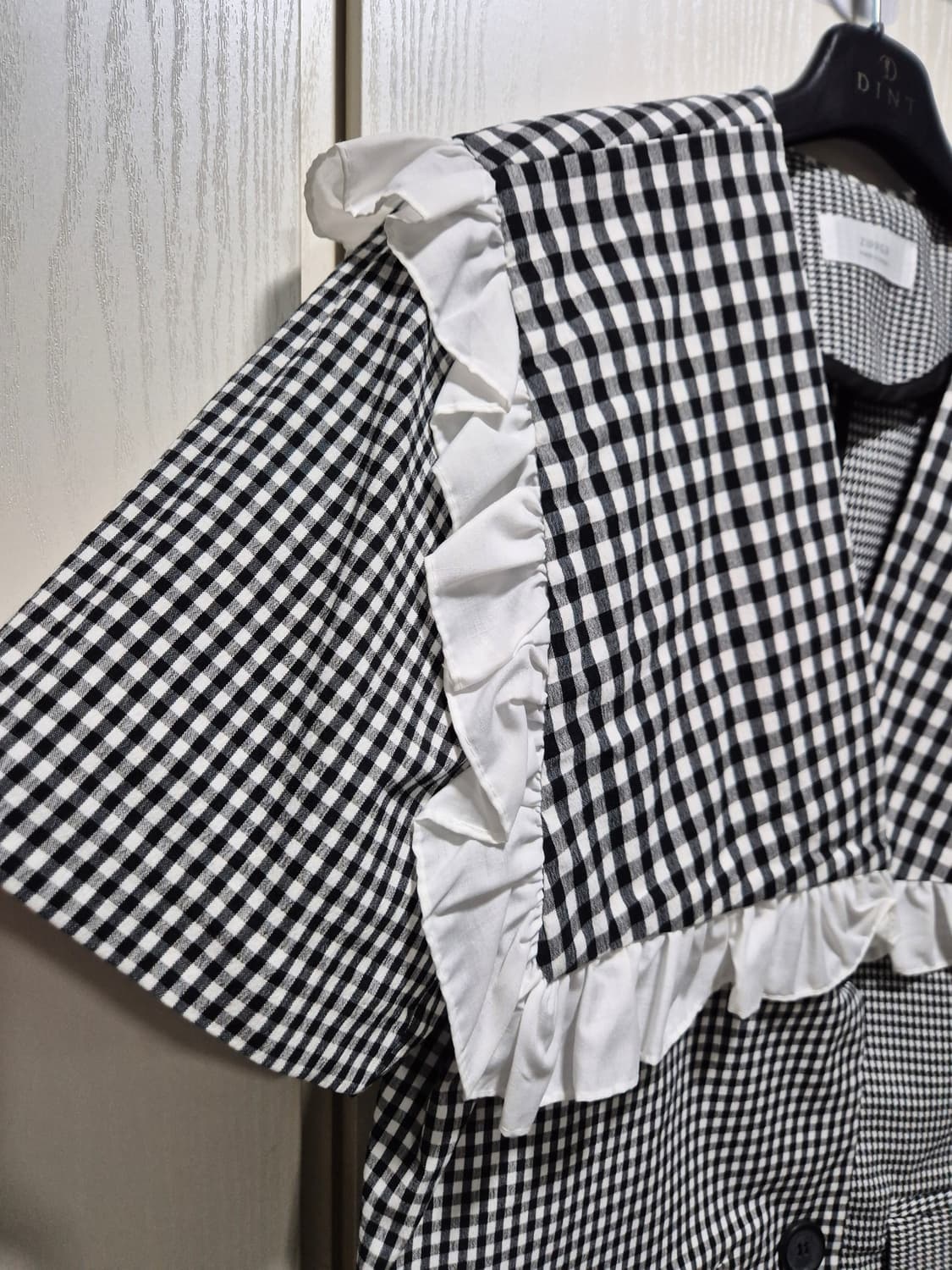 (세일)(새상품)DINT 딘트 체크 프릴 케이프 자켓 상품이미지3